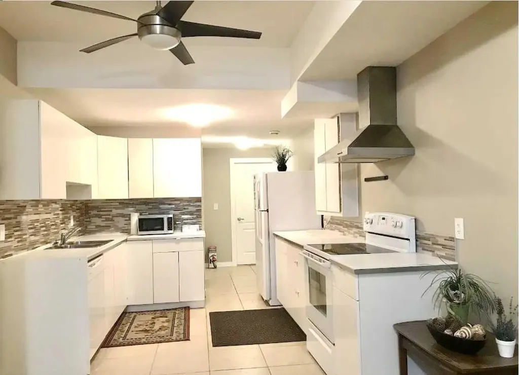 508 78 Avenue SW Calgary AB T2V 0T4
