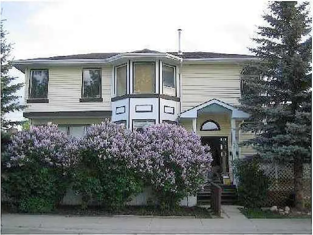 508 78 Avenue SW Calgary AB T2V 0T4