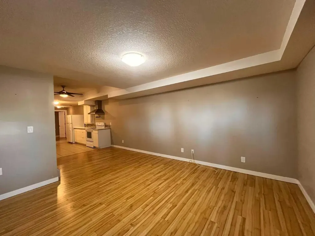 508 78 Avenue SW Calgary AB T2V 0T4