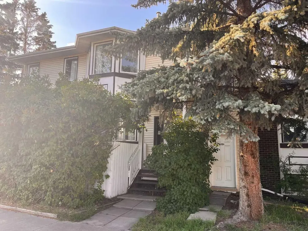 508 78 Avenue SW Calgary AB T2V 0T4