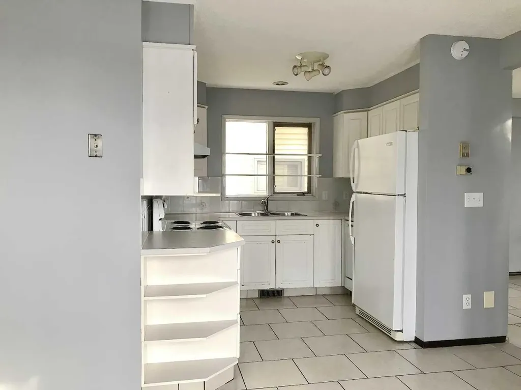 508 78 Avenue SW Calgary AB T2V 0T4