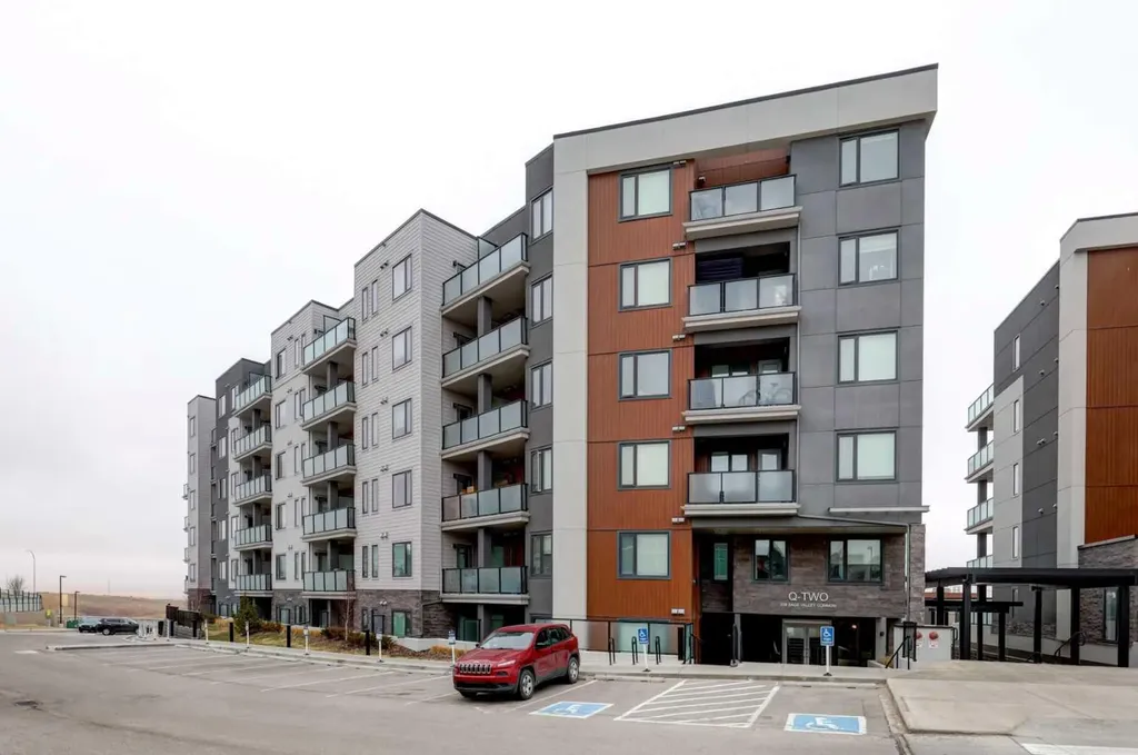 238 Sage Valley Common NW Calgary AB T3R 1X8