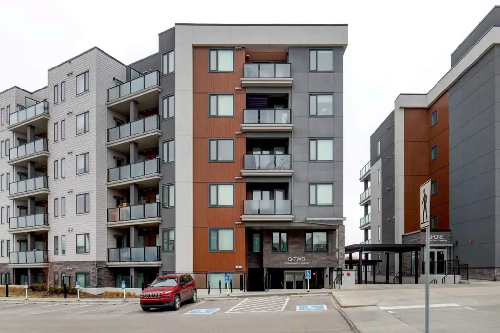 238 Sage Valley Common NW Calgary AB T3R 1X8