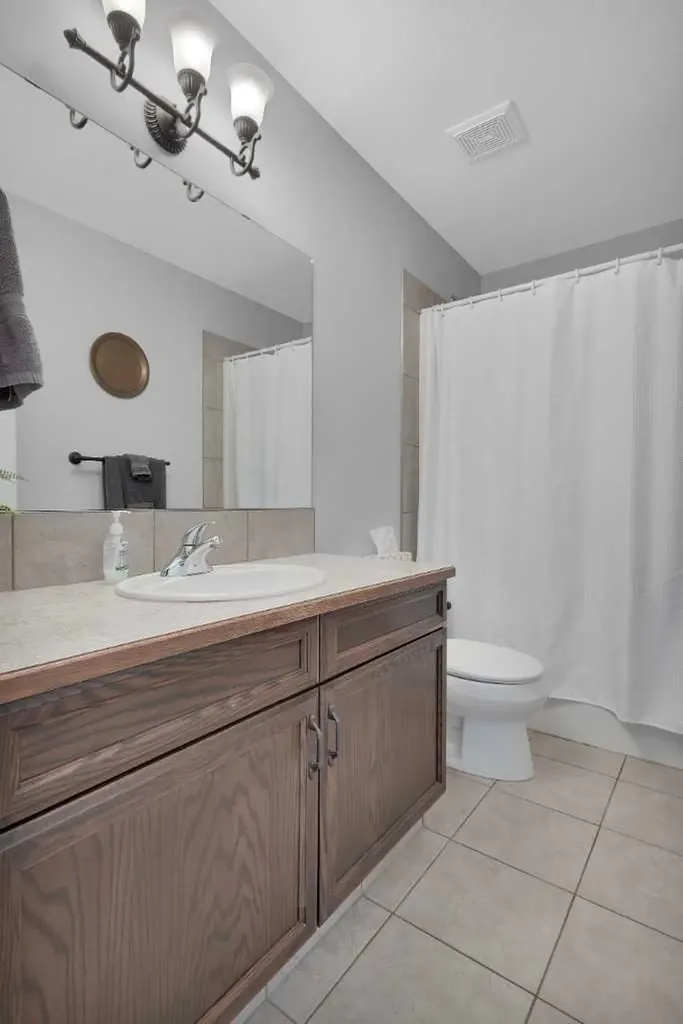 3 Liberty Place Sylvan Lake AB T4S 0A5