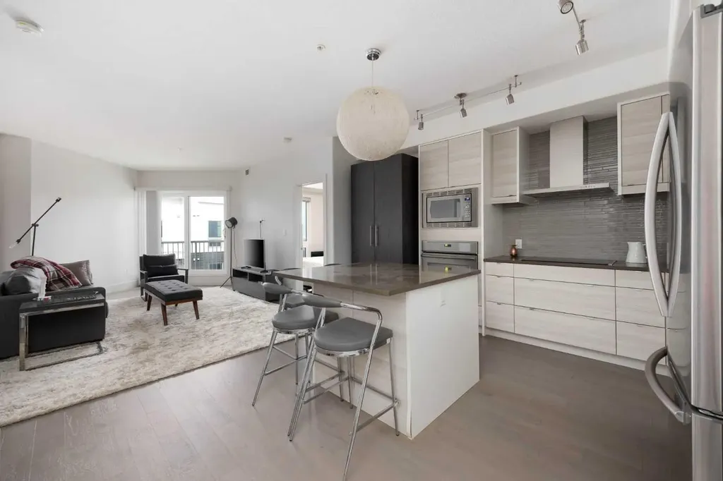 10218 King Street Fort Mcmurray AB T9H1Y1