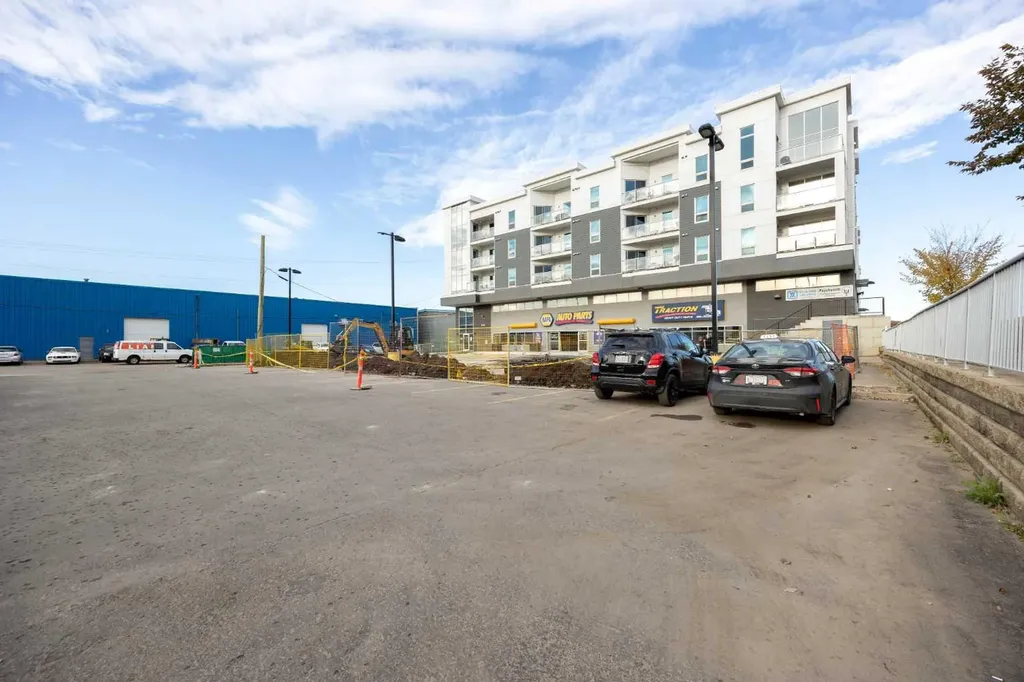 10218 King Street Fort Mcmurray AB T9H1Y1