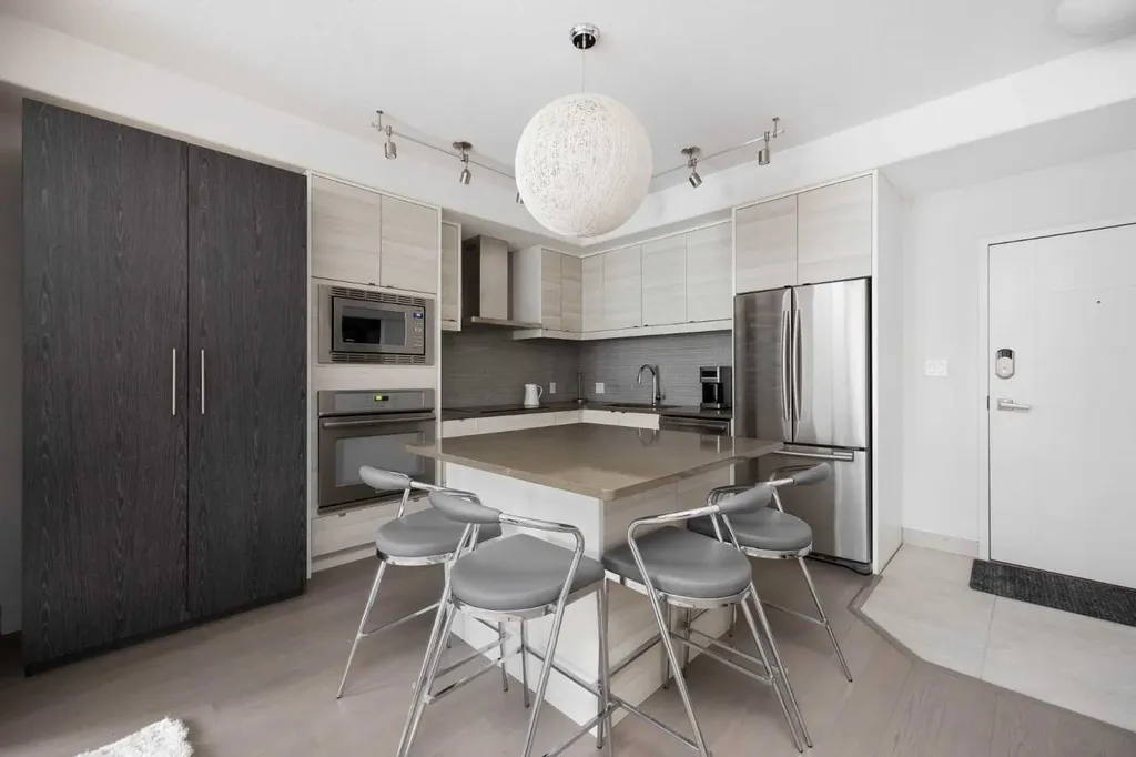 10218 King Street Fort Mcmurray AB T9H1Y1