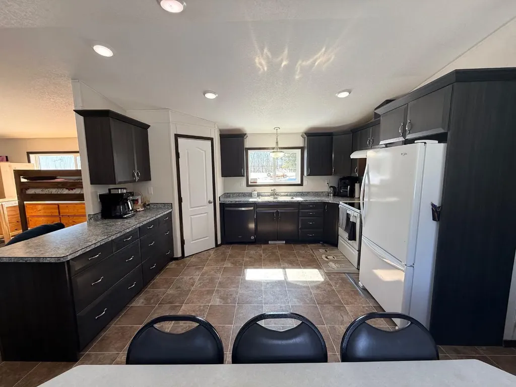 12072 Twp Road 1072 La Crete AB T0H2H0