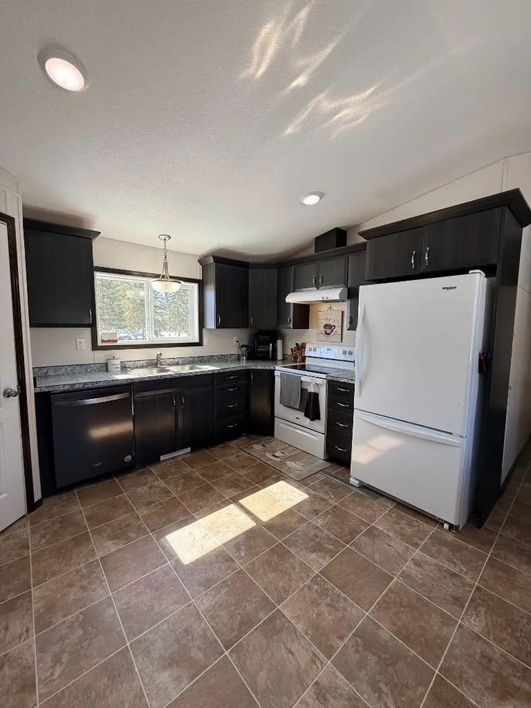 12072 Twp Road 1072 La Crete AB T0H2H0