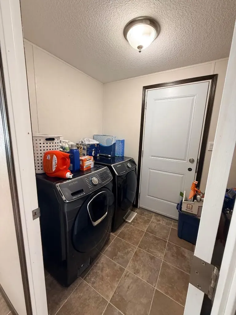 12072 Twp Road 1072 La Crete AB T0H2H0