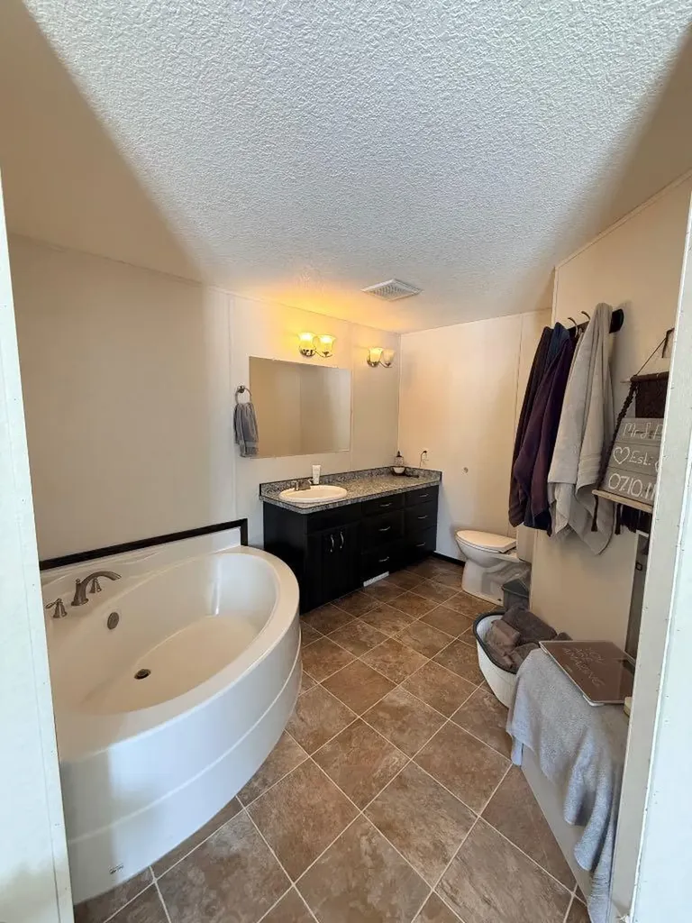 12072 Twp Road 1072 La Crete AB T0H2H0