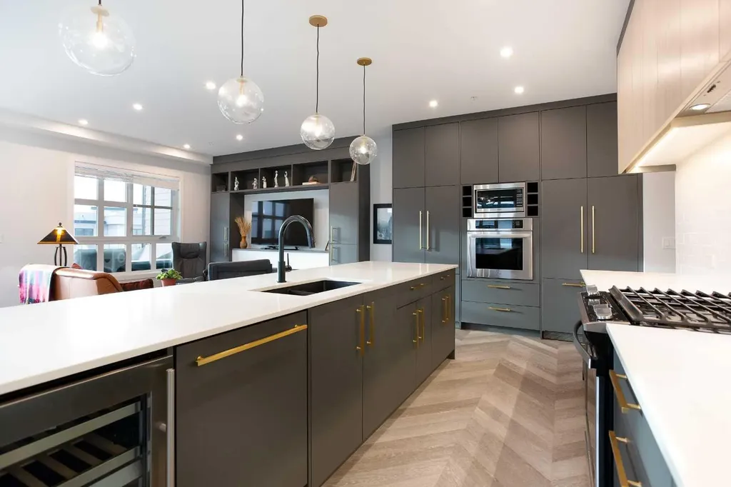 4275 Norford Avenue NW Calgary AB T3B6M2