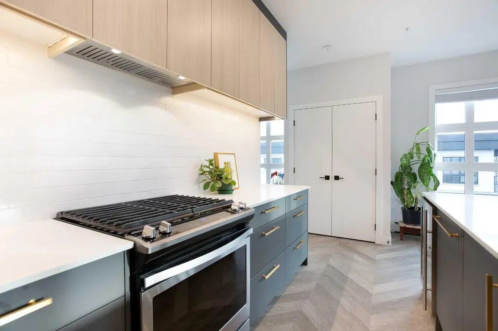 4275 Norford Avenue NW Calgary AB T3B6M2