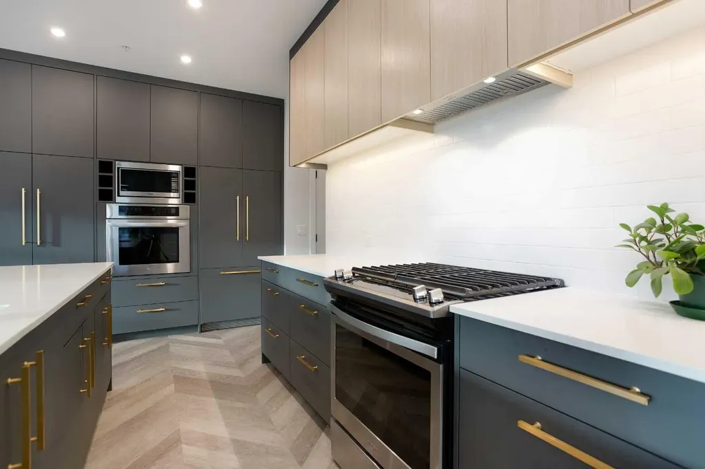 4275 Norford Avenue NW Calgary AB T3B6M2