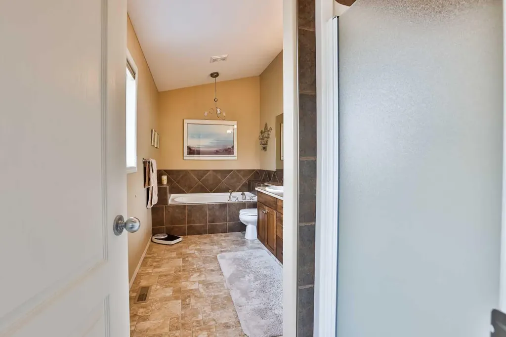 91 Fairmont Point S Lethbridge AB T1K 7W8