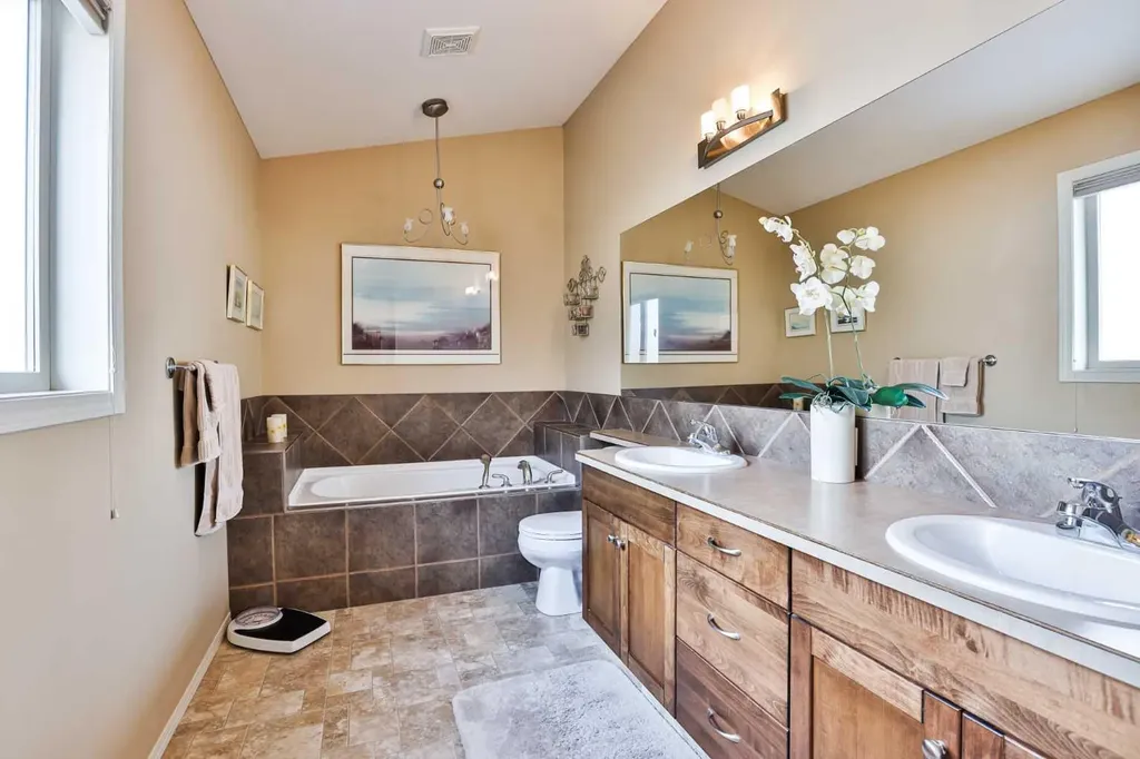 91 Fairmont Point S Lethbridge AB T1K 7W8