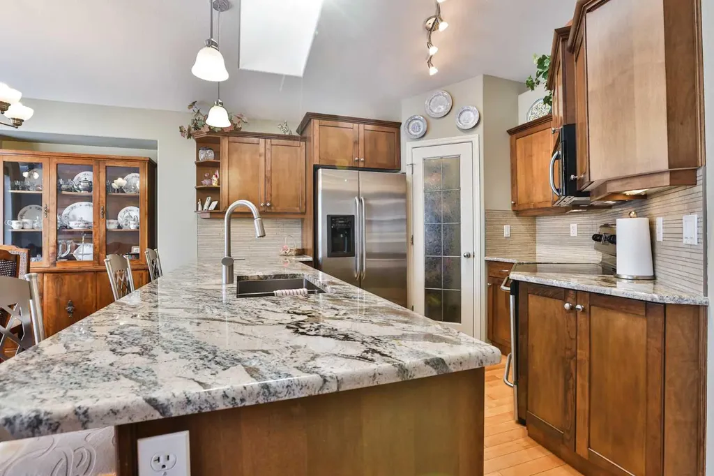 91 Fairmont Point S Lethbridge AB T1K 7W8