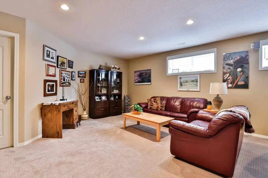 91 Fairmont Point S Lethbridge AB T1K 7W8