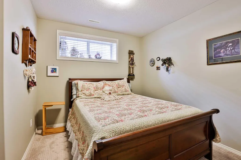 91 Fairmont Point S Lethbridge AB T1K 7W8