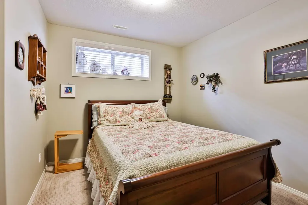 91 Fairmont Point S Lethbridge AB T1K 7W8