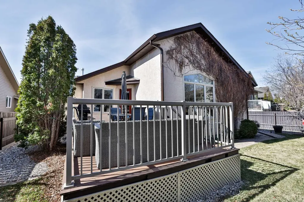 91 Fairmont Point S Lethbridge AB T1K 7W8