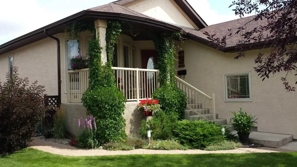91 Fairmont Point S Lethbridge AB T1K 7W8