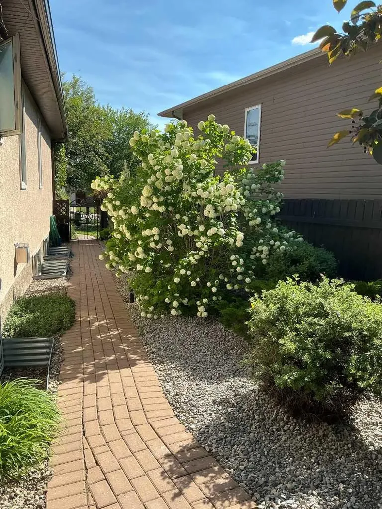 91 Fairmont Point S Lethbridge AB T1K 7W8