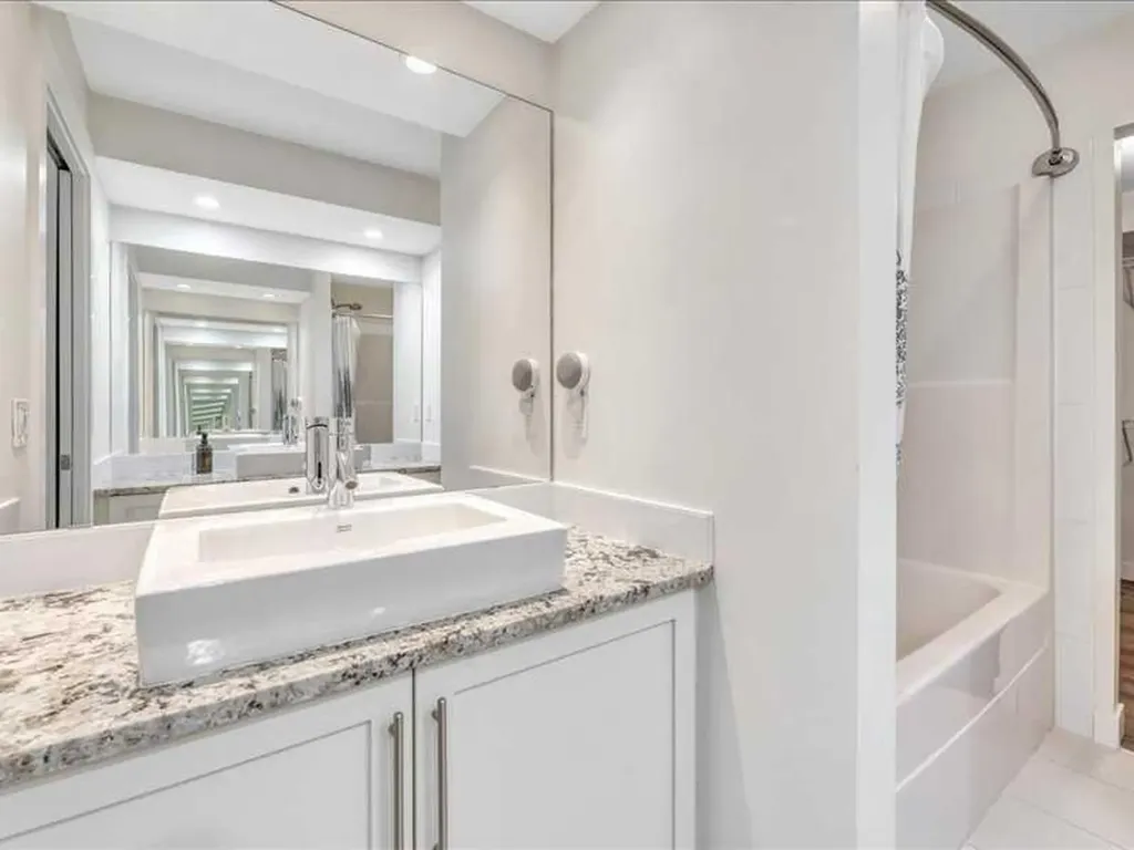 201 Rainbow Falls Glen Chestermere AB T1X 0S6