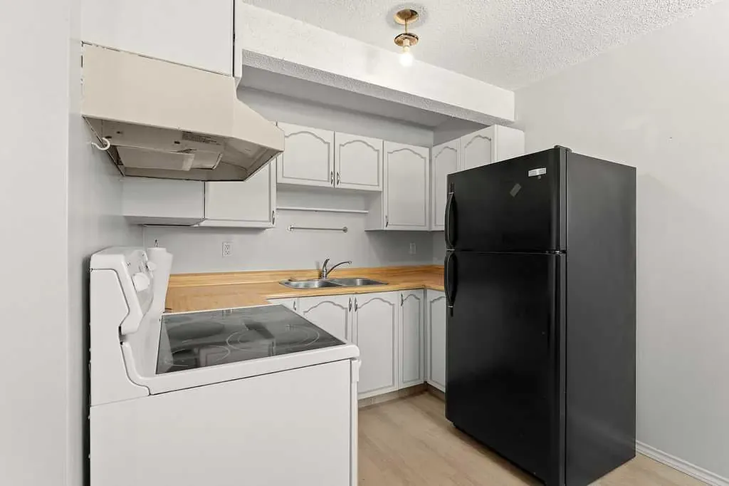 5520 1 Avenue SE Calgary AB T2A 5Z7