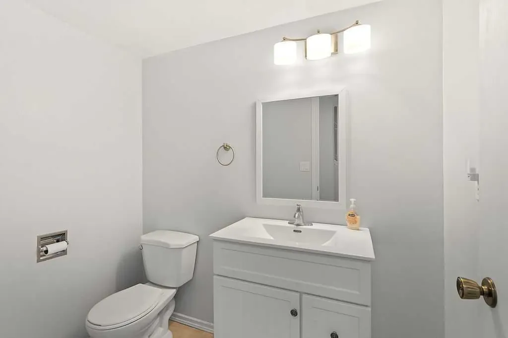 5520 1 Avenue SE Calgary AB T2A 5Z7