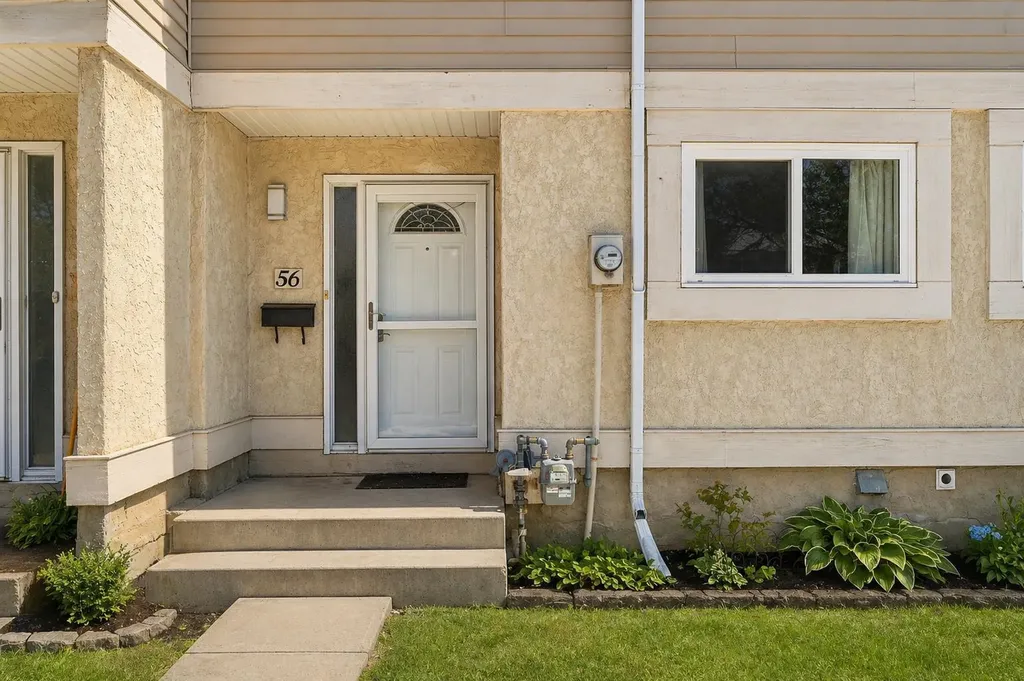 5520 1 Avenue SE Calgary AB T2A 5Z7