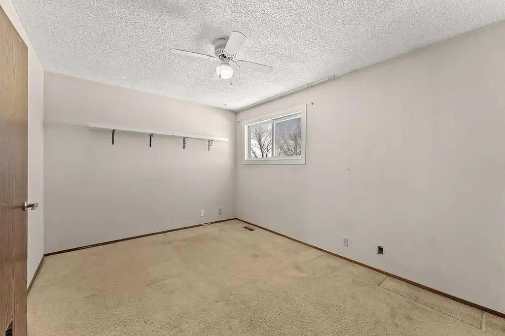 5520 1 Avenue SE Calgary AB T2A 5Z7