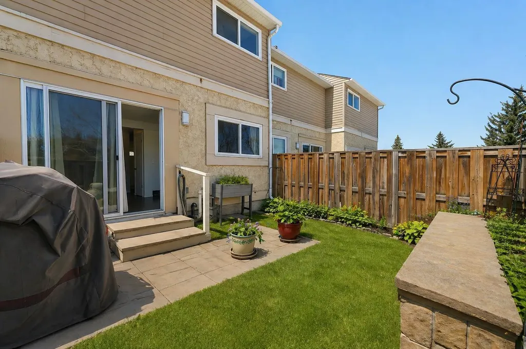 5520 1 Avenue SE Calgary AB T2A 5Z7