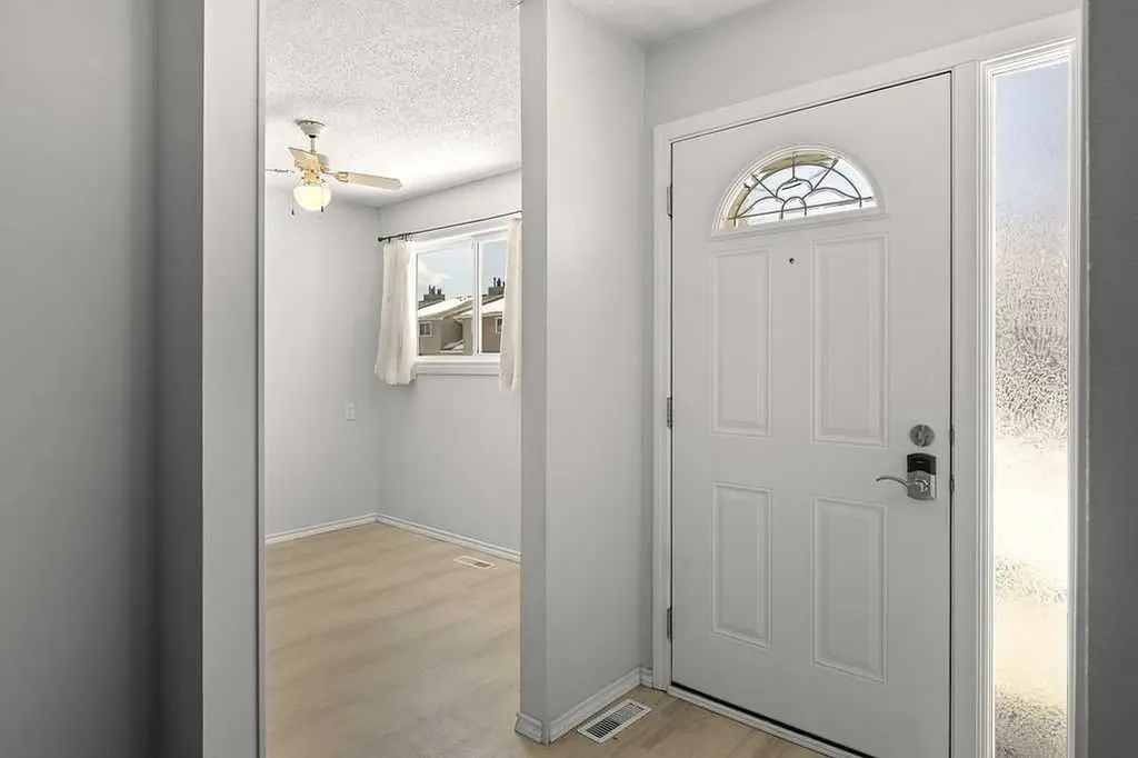 5520 1 Avenue SE Calgary AB T2A 5Z7