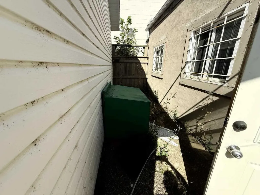 223 6 Street Beiseker AB T0M 0G0