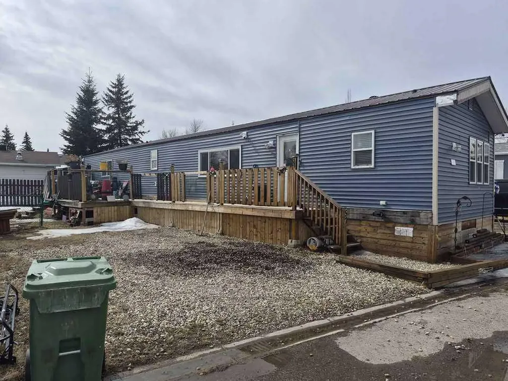 5103 61 Avenue Olds AB T4H 1L6