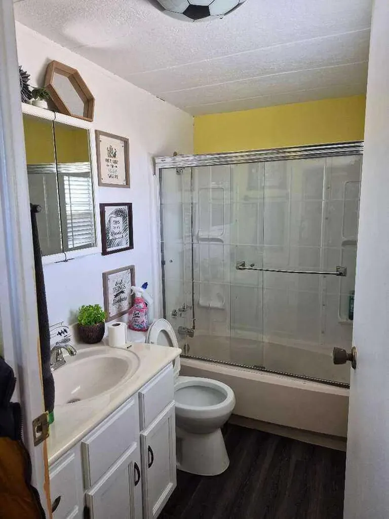 5103 61 Avenue Olds AB T4H 1L6