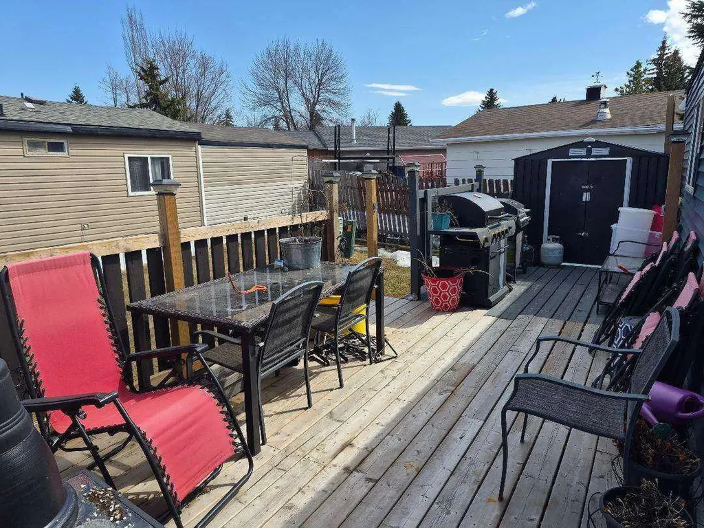 5103 61 Avenue Olds AB T4H 1L6