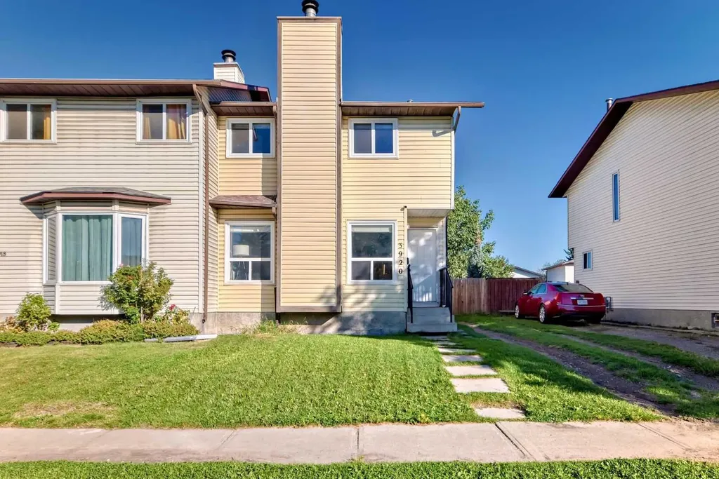 3920 44 Avenue NE Calgary AB T1Y 5V8
