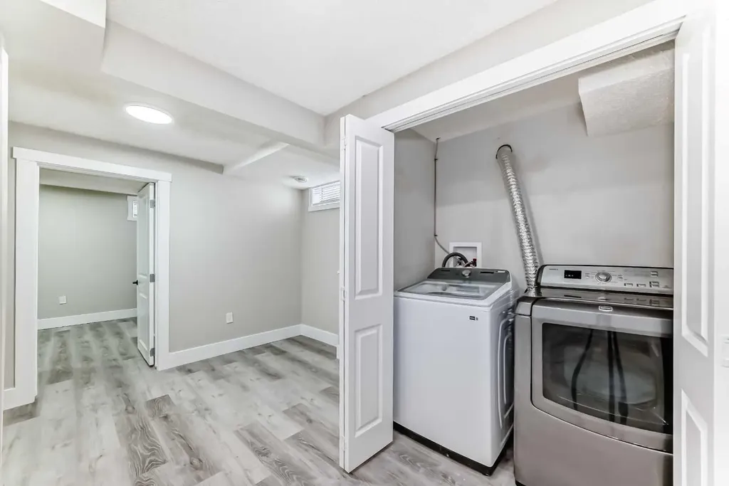 3920 44 Avenue NE Calgary AB T1Y 5V8