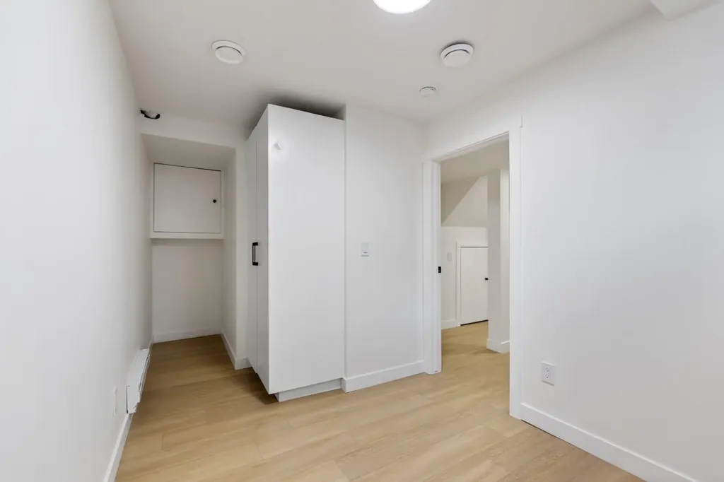 1051 Fonda Court SE Calgary AB T2A 5W1