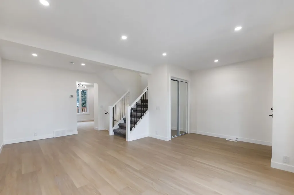 1051 Fonda Court SE Calgary AB T2A 5W1