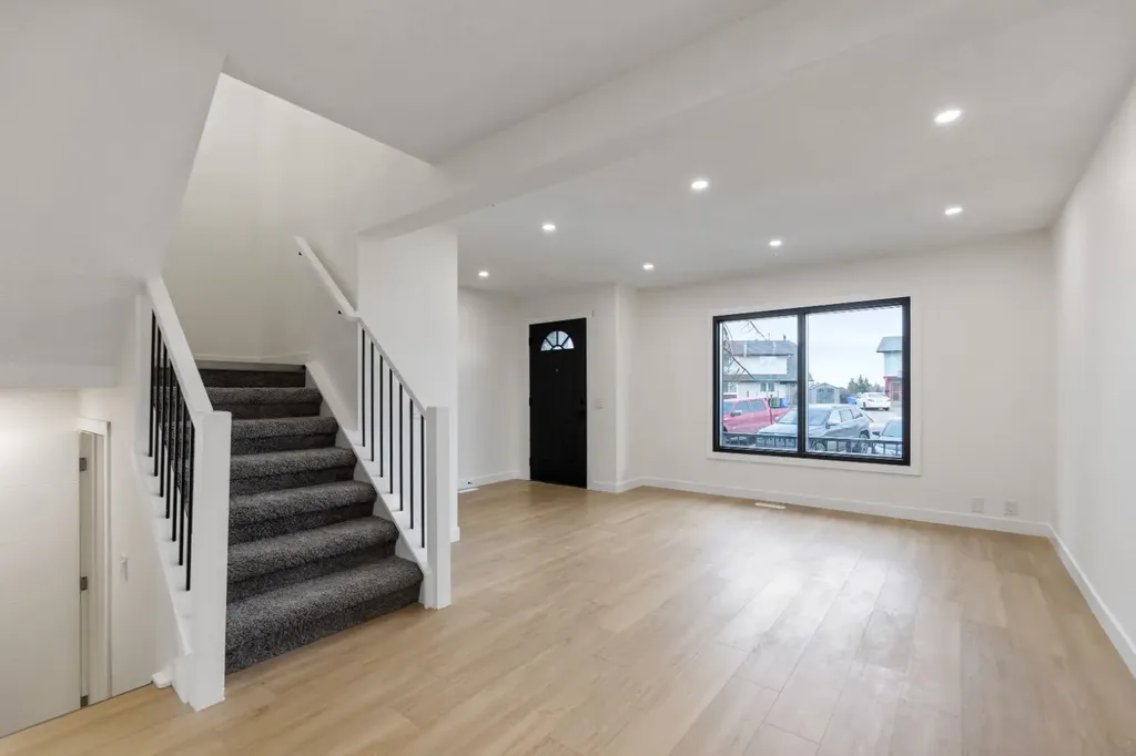 1051 Fonda Court SE Calgary AB T2A 5W1