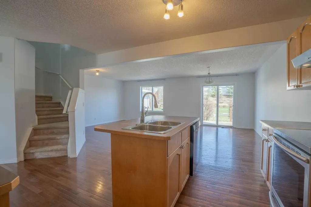 160 Covemeadow Road NE Calgary AB T3K6E7