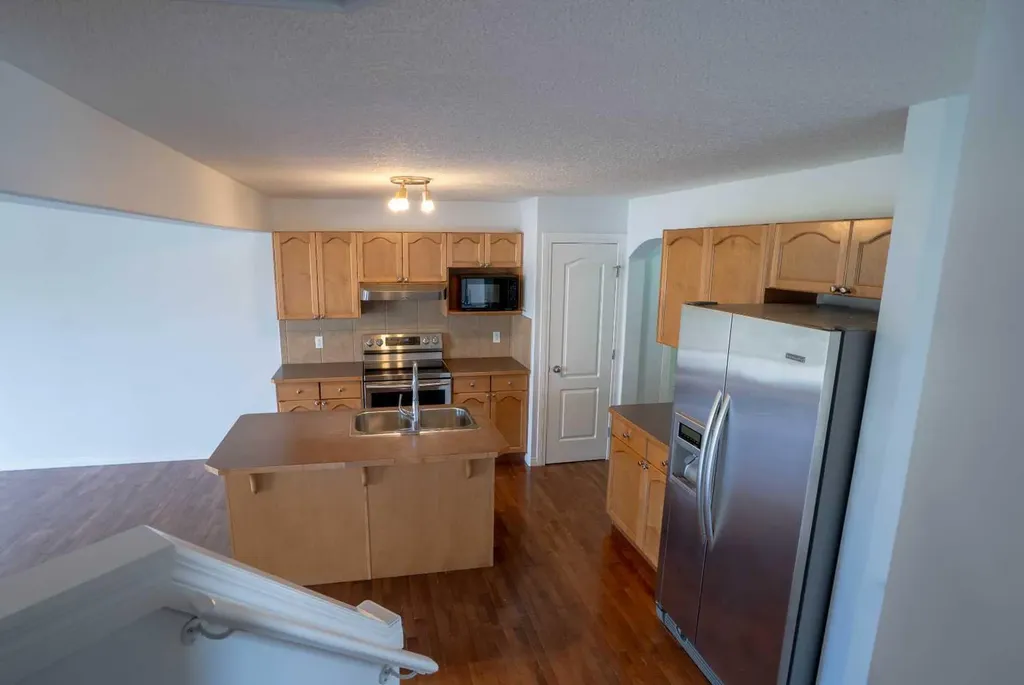 160 Covemeadow Road NE Calgary AB T3K6E7