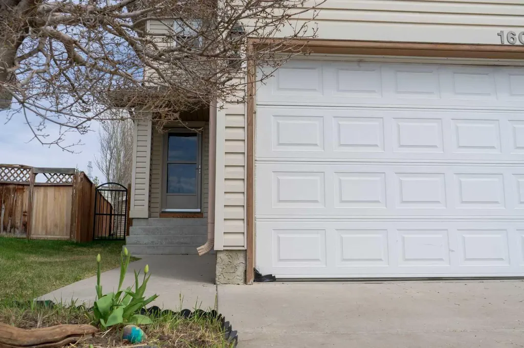 160 Covemeadow Road NE Calgary AB T3K6E7