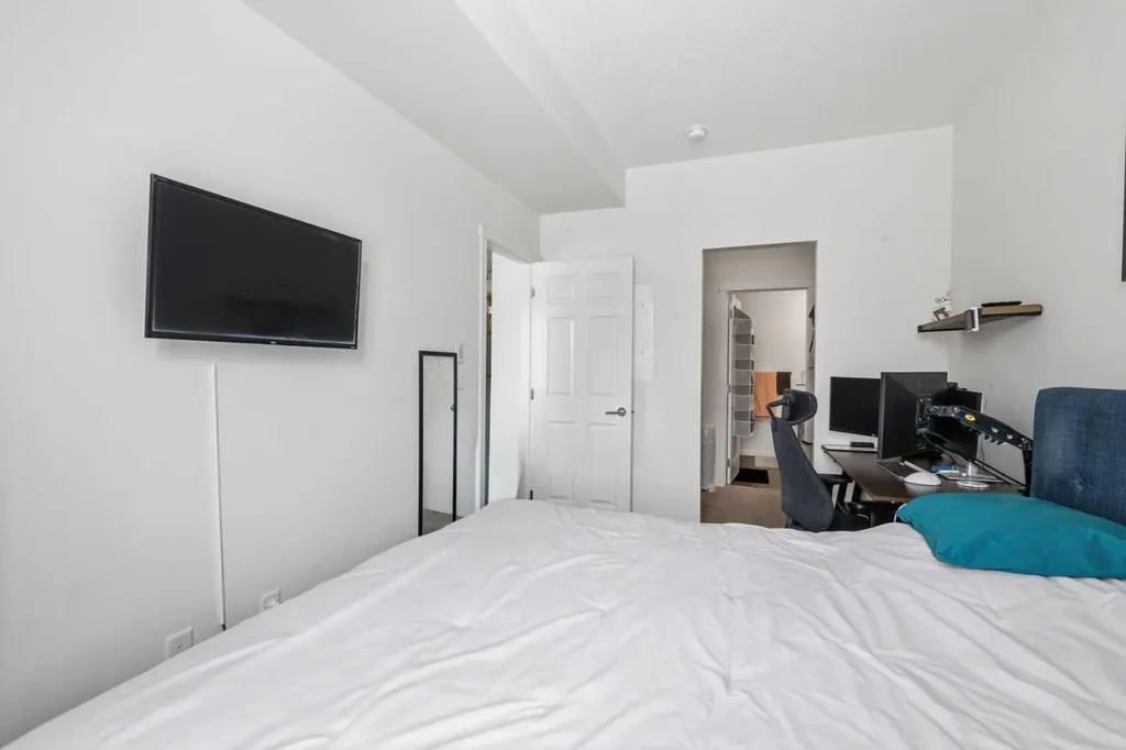 298 Sage Meadows Park NW Calgary AB T3P 1P5
