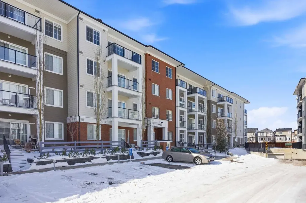 298 Sage Meadows Park NW Calgary AB T3P 1P5