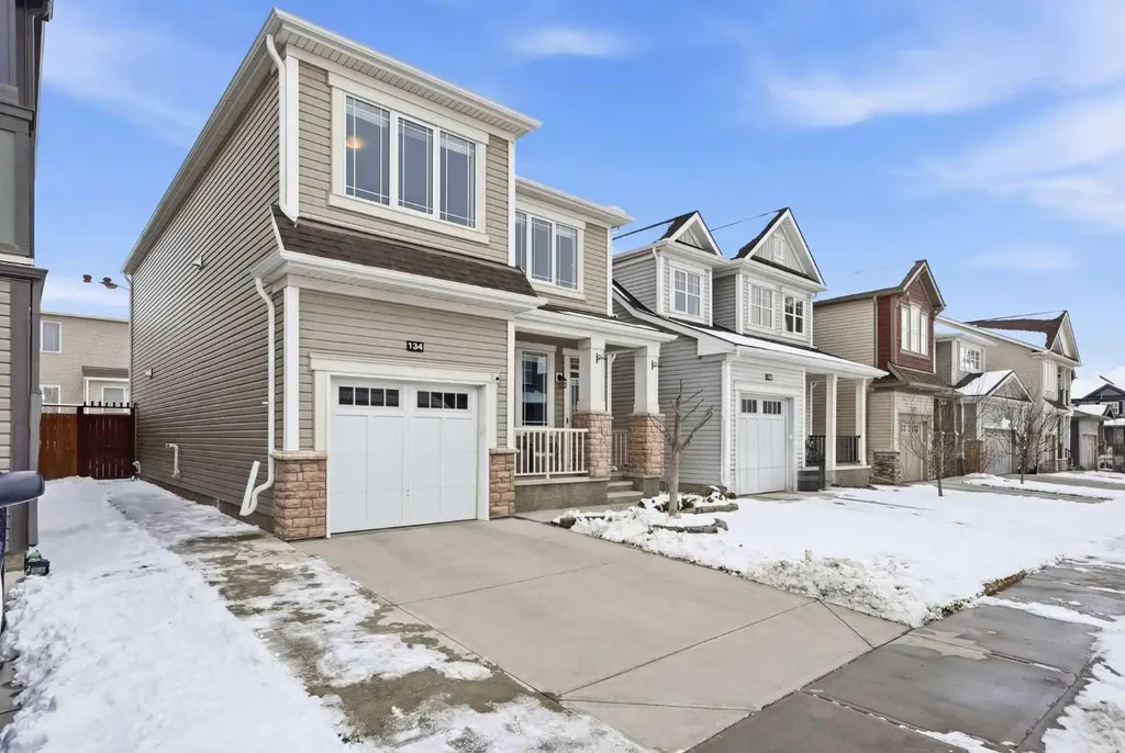 134 Windrow Link SW Airdrie AB T4B 4K4