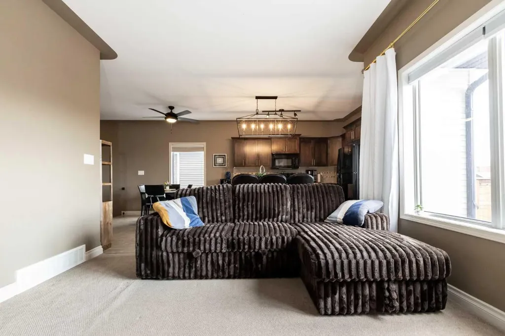67 Bowman Circle Sylvan Lake AB T4S 0H9